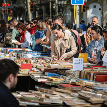 La intel·ligència artificial entra a les parades de Sant Jordi i transforma la manera de llegir (i d’escriure)