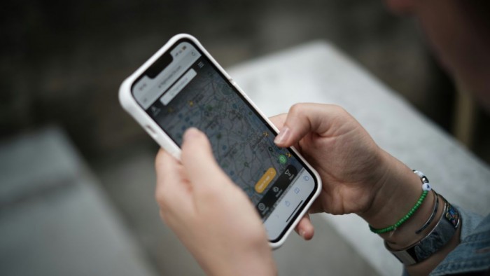 Com navegar amb el mòbil per un mapa sense connexió a internet?