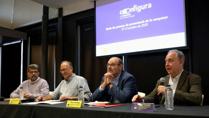 Entitats de promoció de la llengua catalana presenten la campanya Configura.cat per catalanitzar els dispositius