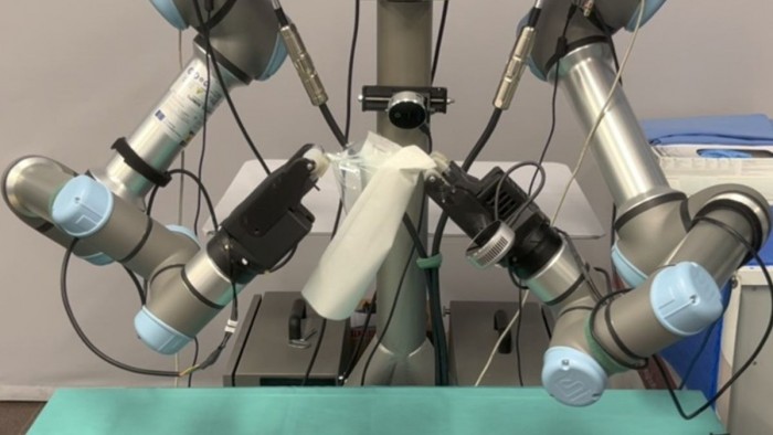 L’IRI desenvolupa un robot per automatitzar l’obertura d’envasos mèdics i evitar lesions del personal sanitari