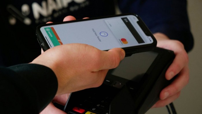 Bizum estrenarà a mitjans d’any el pagament presencial