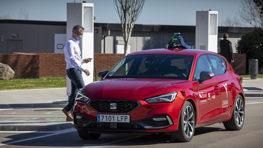 El nou cotxe autònom de la companyia s'ha construït sobre la base d'un Seat León