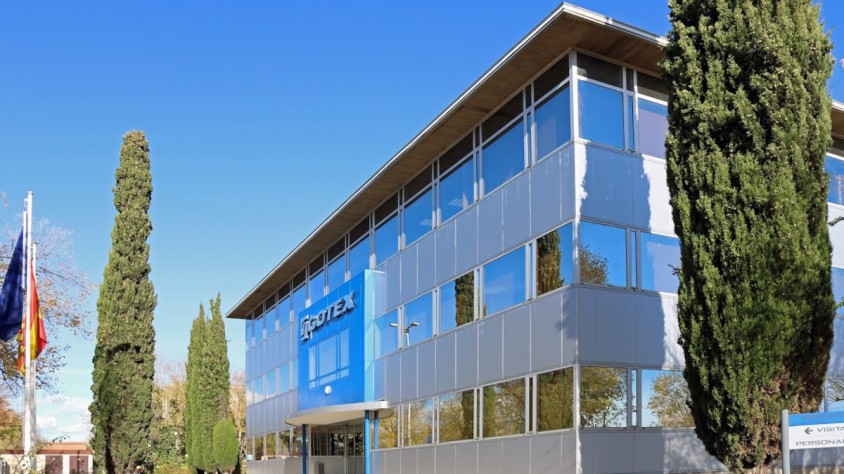 Les anteriors instal·lacions de l'empresa s'ubicaven a Sabadell