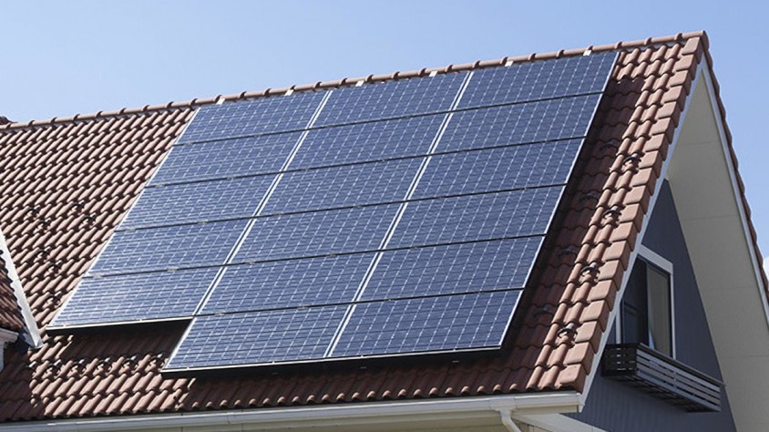 Les bateries Powerwall de Tesla tenen una capacitat d'emmagatzematge de fins a 13.500 kWh