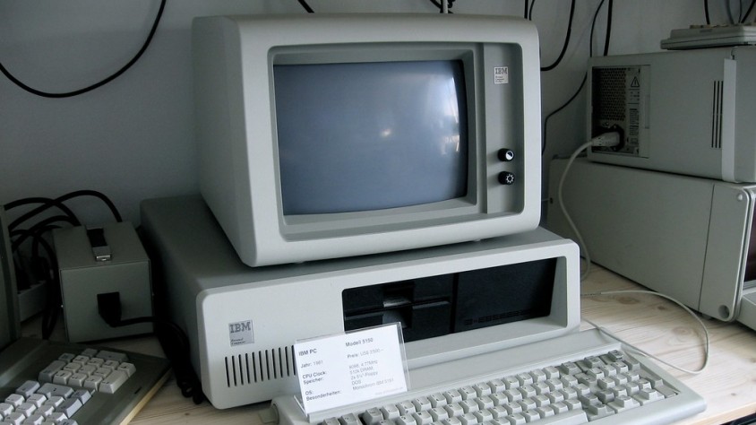 L'IBM PC 5150 va ser el primer ordinador personal, llançat el 1981