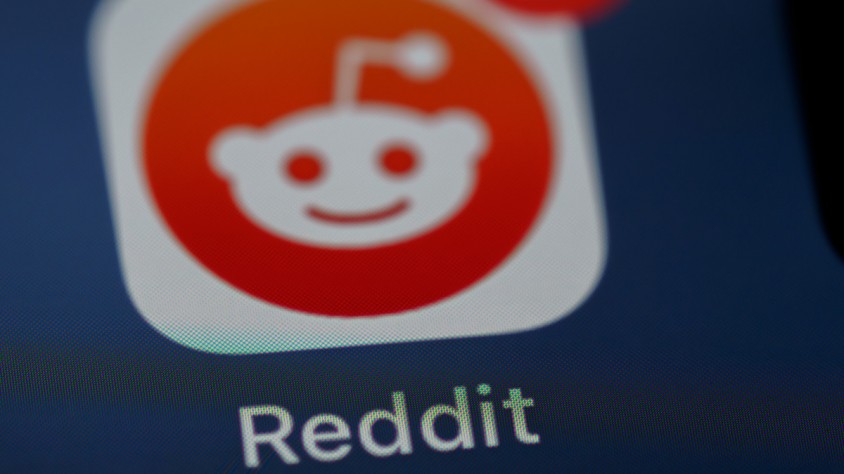 Algunes comunitats han ampliat la prohibició d'enllaços de X a Facebook, Instagram i Threads