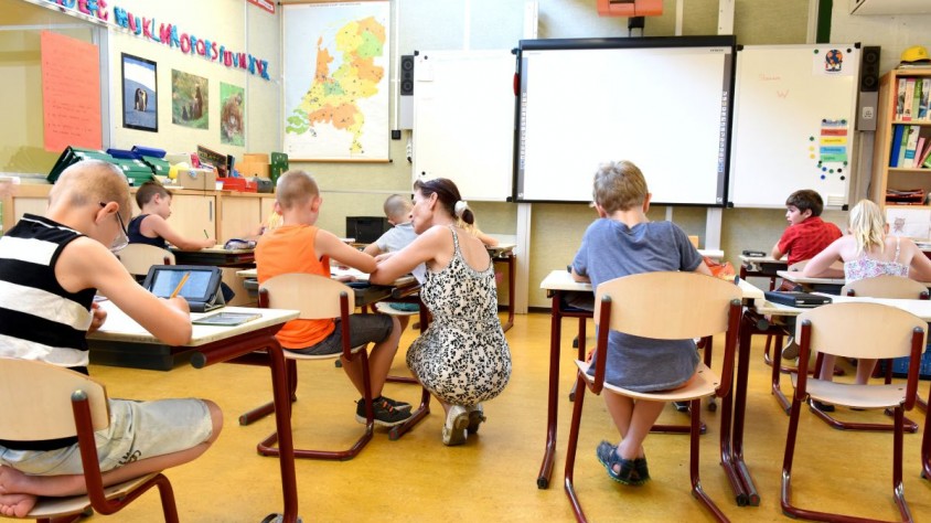 La plataforma proposa als alumnes petits cursos per millorar les competències digitals i tenir accés a continguts curriculars