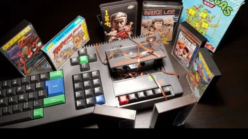 L'Amstrad CPC, un dels pocs sistemes que duia el carregador de cassets integrat