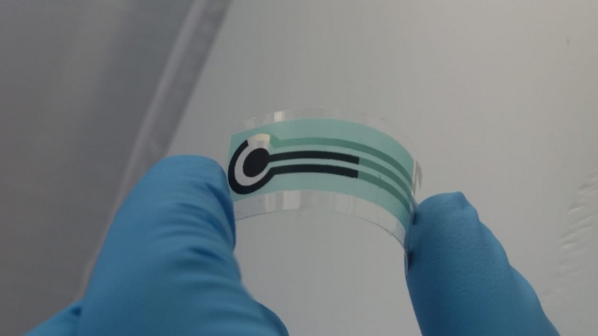 Creen un sensor capaç de monitorar l'estat de salut de pacients crònics per atendre emergències des del domicili
