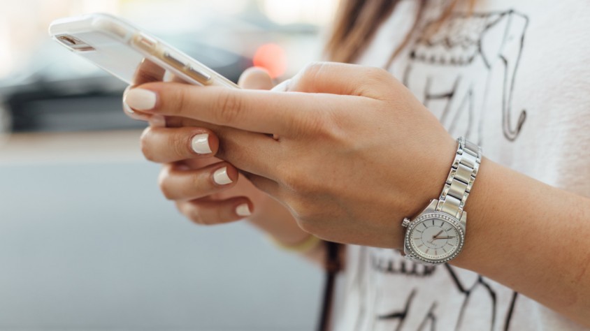 WhatsApp és la plataforma més utilitzada per totes les generacions, amb percentatges d'ús per sobre del 90% a partir dels 'baby-boomers'