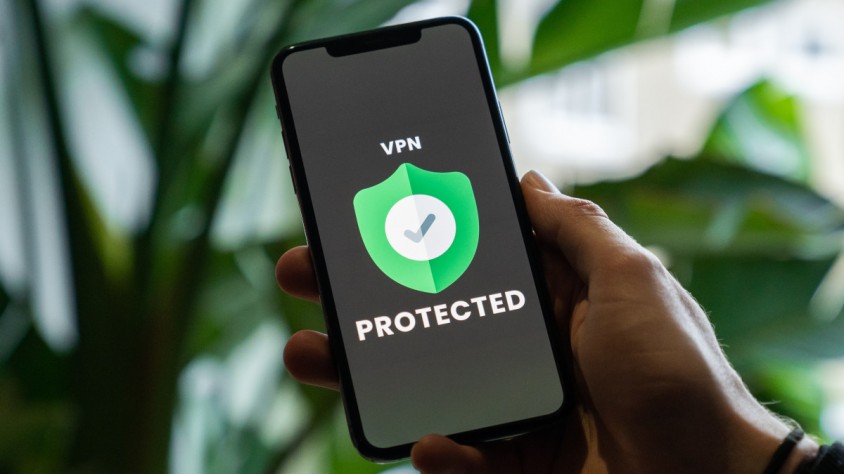 Les VPN impossibiliten que servidors externs rastregin les nostres de navegació, però no ens protegeixen d'arxius maliciosos o suplantacions