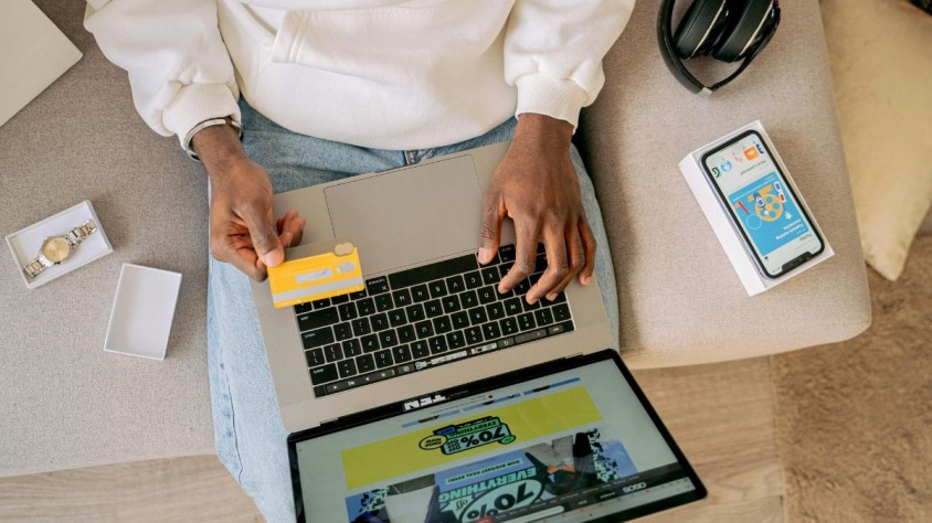 El ‘phishing’ i les ofertes falses són els principals riscos als quals han de fer front els compradors en les dates nadalenques
