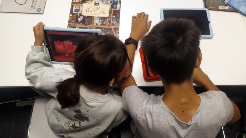 Les sessions de Ficció en Joc busquen que infants i adolescents s'acostin a videojocs que se surtin de la popularitat marcada per les grans empreses del mercat