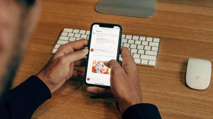 El nou format ja ha generat crítiques entre els usuaris en mostrar informacions tallades i inexactes amb l’ús de punts suspensius