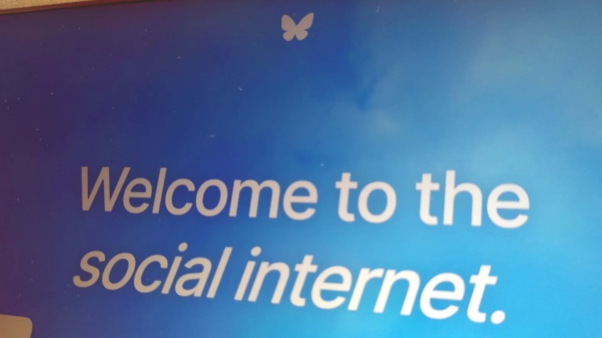 Bluesky és una alternativa descentralitzada de X que va néixer dins de la mateixa Twitter i se'n va escindir el 2021