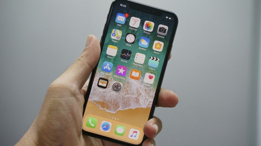 A partir d’aquest mes, tots els aparells de telefonia i rellotges intel·ligents de la companyia incorporen la tecnologia NFC per facilitar els pagaments sense contacte