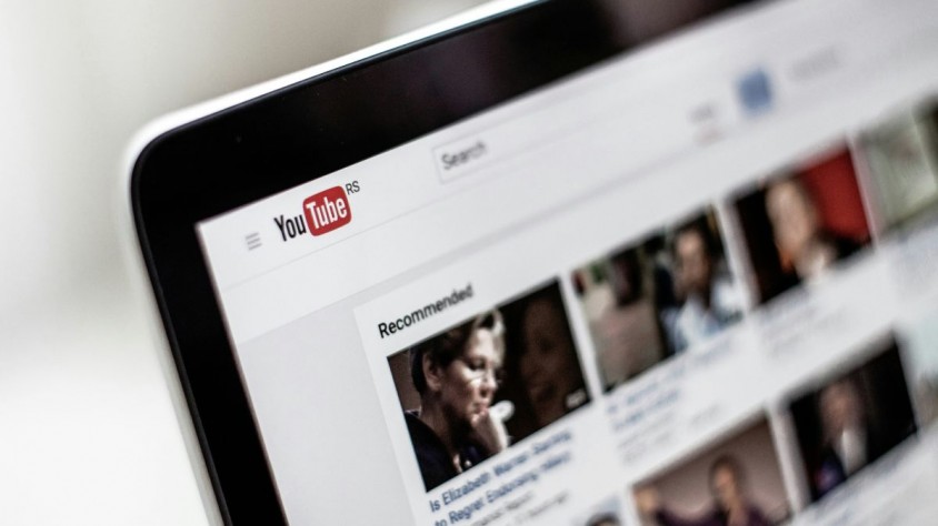 YouTube es prepara per frenar la creació de veus i cares amb IA