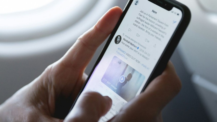 El model de subscripció X Premium va generar gran controvèrsia per part de mitjans de comunicació i celebritats, que van renunciar a pagar