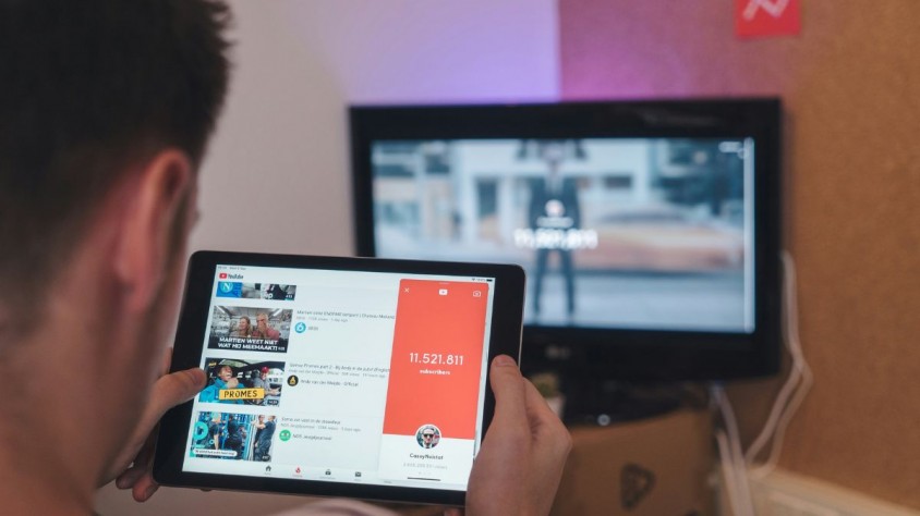 Google, propietària de YouTube, també està en el focus de la polèmica per agafar les transcripcions de vídeos per entrenar el seu model Gemeni