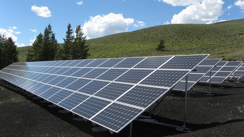 Actualment, les cèl·lules solars orgàniques tenen una eficiència d'entre el 10% i el 20% de la irradiació solar