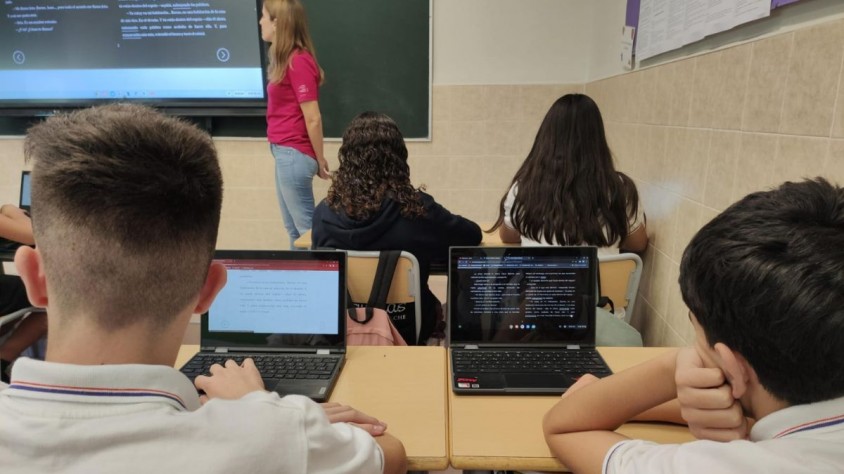 Fiction Express genera un total de 54 obres literàries anuals i ja disposa de més de 300 llibres finalitzats en català, castellà i anglès 