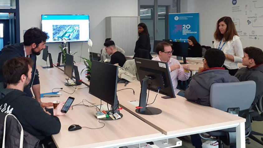 El programa sobre intel·ligència artificial farà especial èmfasi en el processament de la veu, la lingüística computacional, la ciència de dades i la robòtica