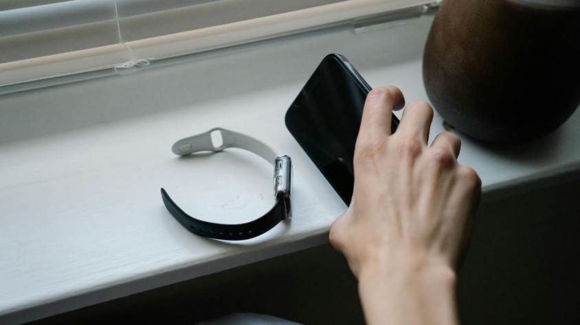 La companyia estatunidenca recomana comprovar alguns aspectes de la configuració dels dispositius com l’alarma silenciosa o el mode “en repòs”