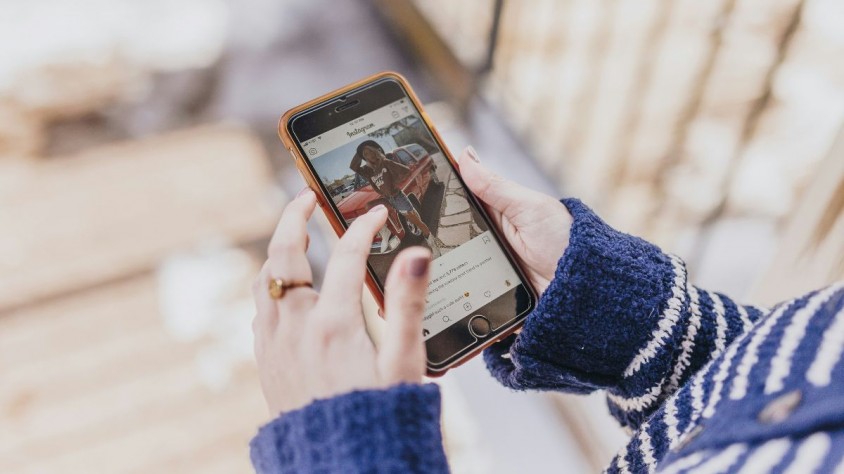 Les xarxes socials segueixen patrons adictius que sovint passen per alt per part de l'usuari