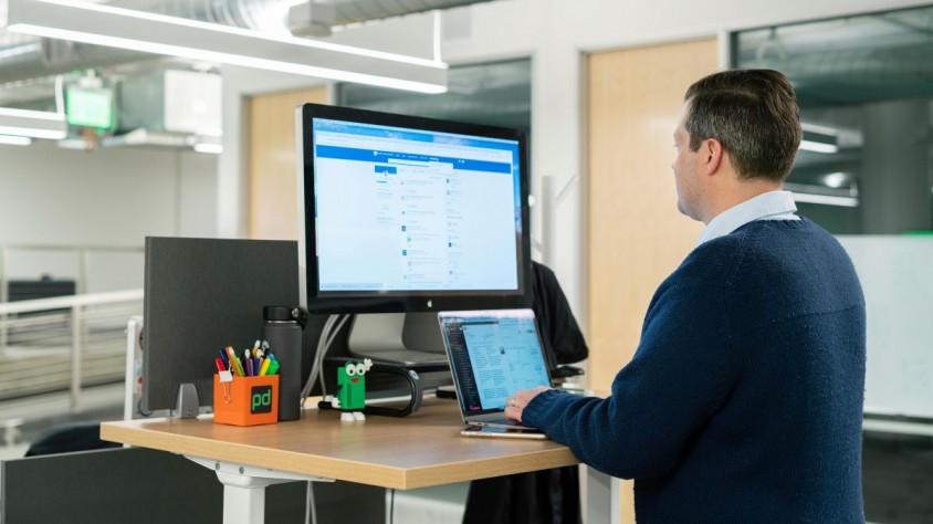 L’empresa, que actualment treballa amb Instagram i LinkedIn, també disposa d’un expert en màrqueting virtual per orientar i ajudar als clients