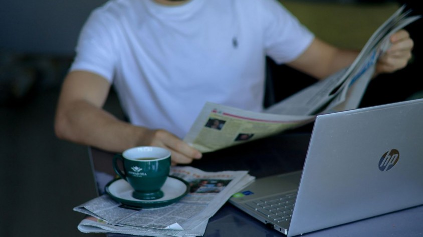 'RTVE', 'EFE', 'El País' i 'El Mundo' són els quatre mitjans espanyols que s'han vist afectats per la mesura