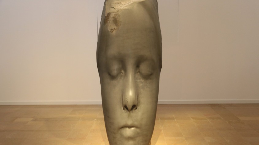 L'espai Thyssen de Sant Feliu de Guíxols proposa un diàleg digital entre escultures i pintures del fons de la baronessa
