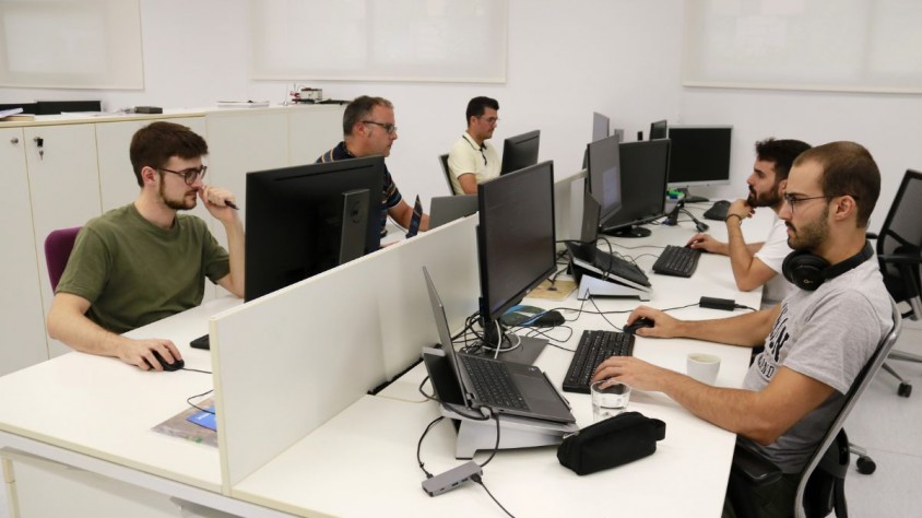El projecte també utilitza la IA per detectar anomalies i anticipar-se als errors en fase de producció      