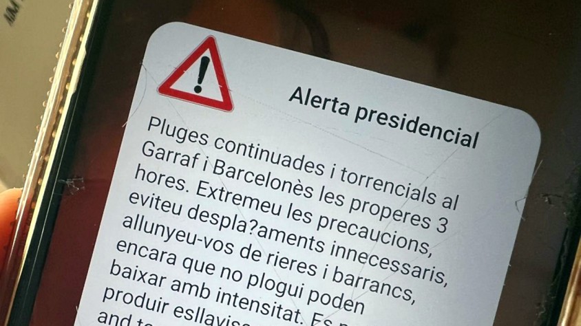 La no rebuda de les alertes de Protecció Civil pot explicar-se pel fet de no estar connectat a la xarxa mòbil, però no pels ajustaments dels dispositius
