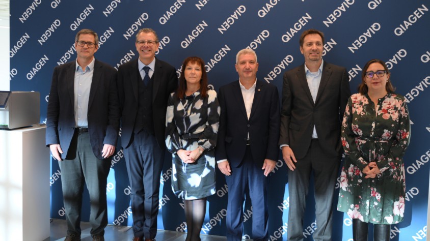 QIAGEN va arribar a Esplugues el 2018 amb la compra de l'empresa catalana Stat-Dx i actualment compta amb 230 treballadors a Catalunya