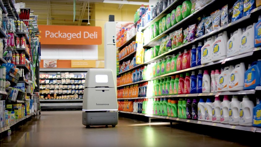 Walmart decideix tornar a contractar persones per ocupar el lloc dels robots