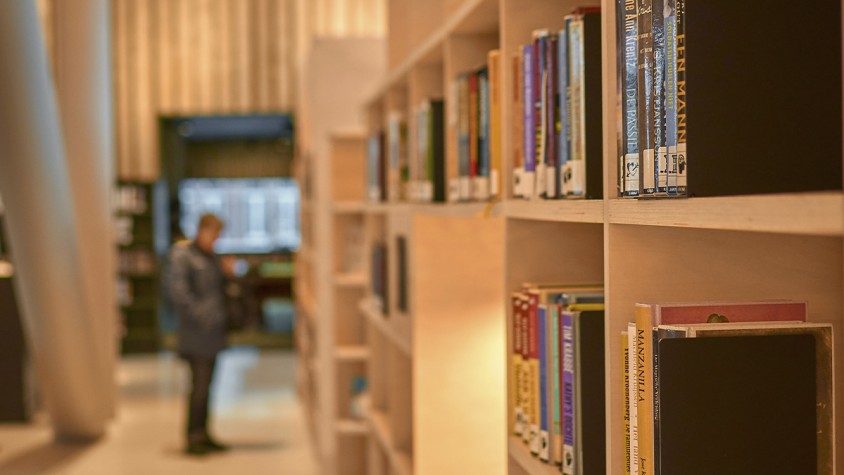 Cinc llibres que et faran enganxar-te a la lectura amb un toc tecnològic