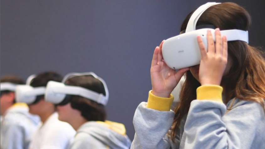 La realitat virtual és el vehicle que empra V-Tools perquè els joves experimentin com se sent una víctima d'assetjament i canviï l'actitud