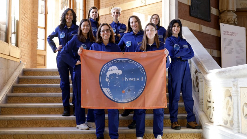 La segona missió d'Hypatia està formada per Ariadna Farrés, Anna Bach, Helena Arias, Marina Martínez, Mònica Roca, Jennifer García, Estel Blay, Laura González i Lucía Matamoros