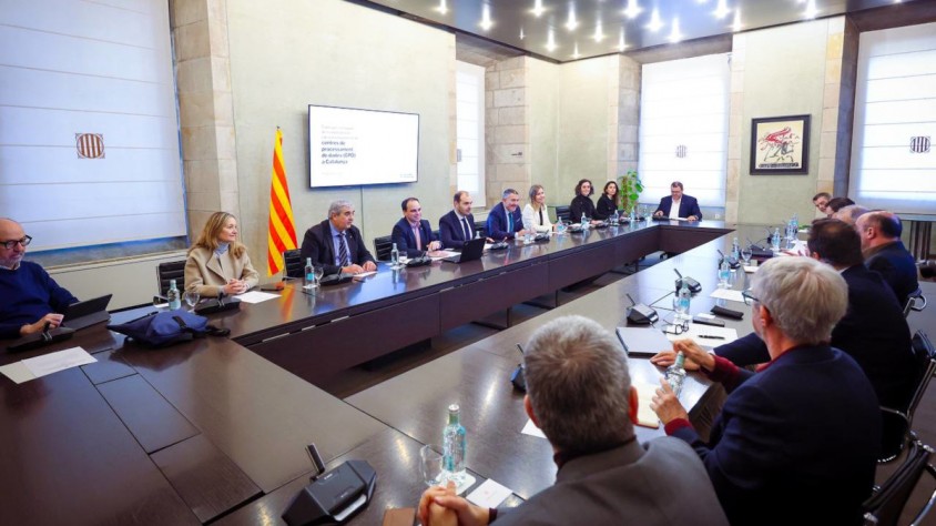 El primer paquet d'accions per consolidar Catalunya com a port digital accelerarà la tramitació de projectes de centres de dades fins a un 50%