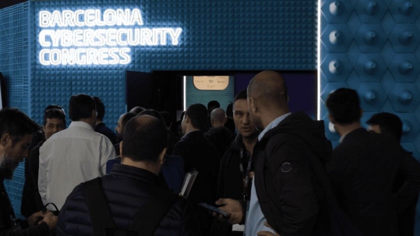 Un dels espais destacats del BCC és el Hacking Village, on els hackers poden demostrar les seves habilitats i coneixements per dificultar les accions dels ciberdelinqüents