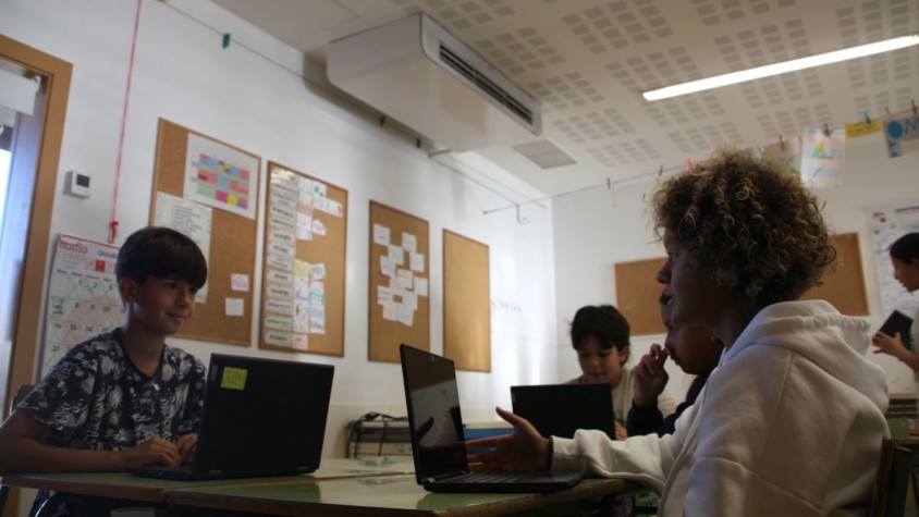 L’aplicació, que ja ha ajudat a més de 32.000 alumnes, no s’organitza a través de cursos, sinó de nivells de dificultat segons les necessitats de l’alumnat