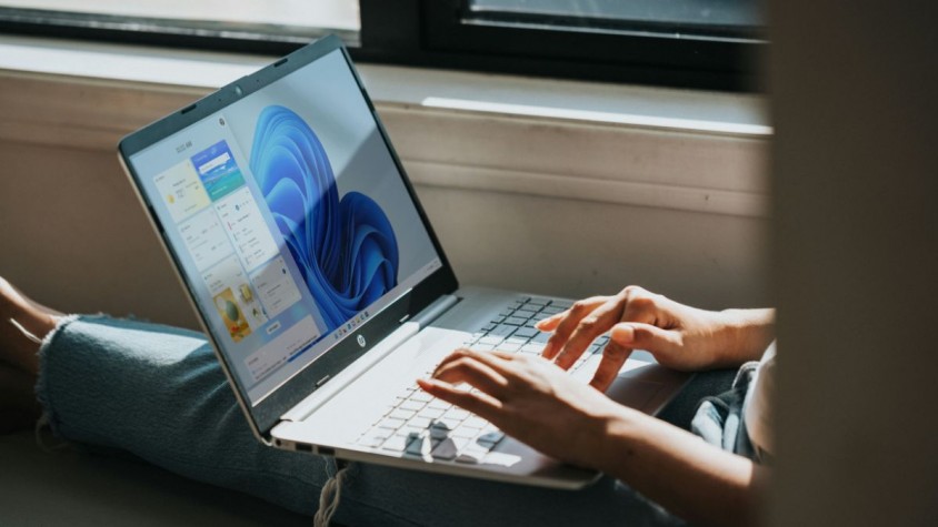L’estat espanyol és un dels països que més es resisteixen al canvi, on un 55,23% segueixen utilitzant Windows 10, mentre que a Europa ho fa un 53,11%
