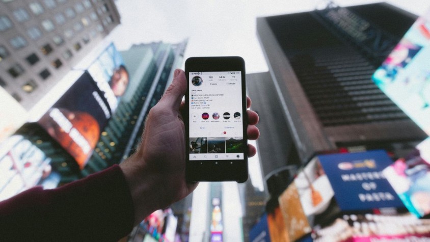 Les dues funcions noves d’Instagram, el mapa i la republicació de vídeos, estan inspirades en altres plataformes, com Snapchat i TikTok, respectivament