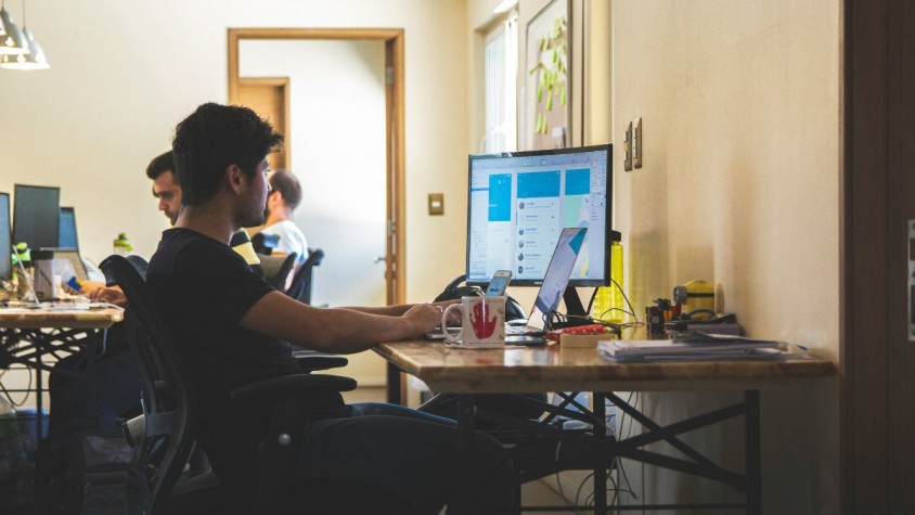 Pomodoro és una tècnica dels anys 80 que ha inspirat moltes aplicacions i que, a grans trets, es basa en fer cinc minuts de descans cada 25 minuts de productivitat