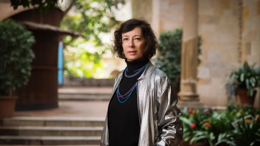 Simona Levi reclama a les institucions que corregeixin la mala feina feta fins ara i posa com a bon exemple i models d’èxit la feina feta a la Índia i a Alemanya