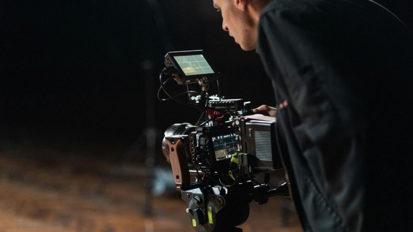 El 85% de les empreses audiovisuals al país compta amb més d’una dècada de vida i aquestes ocupen el 83% dels treballadors totals del sector