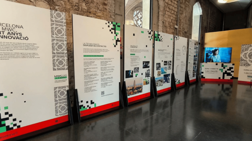 Tallers, exposicions i activitats digitals porten la innovació i la connectivitat als deu districtes de Barcelona amb l'Espai Connecta.