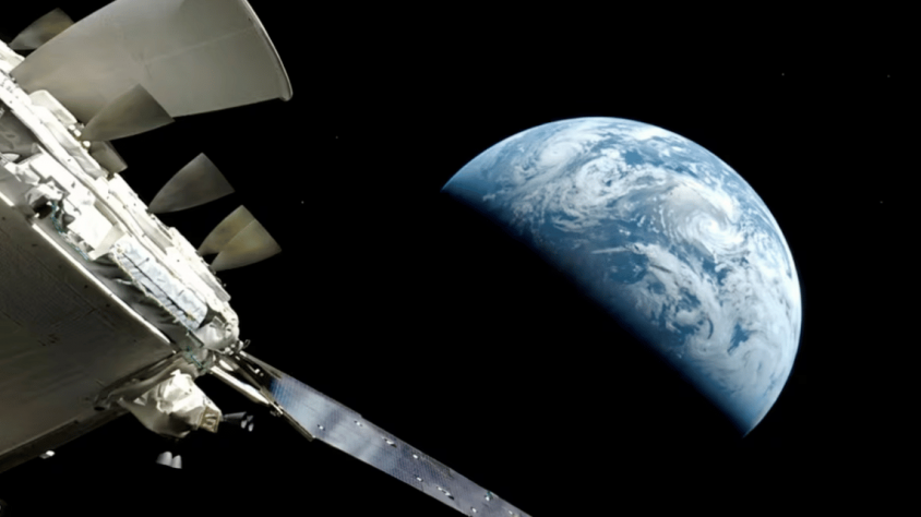 La NASA completa el primer vol tripulat al voltant del satèl·lit en més de 50 anys i valida les tecnologies clau per a les futures missions Artemis.