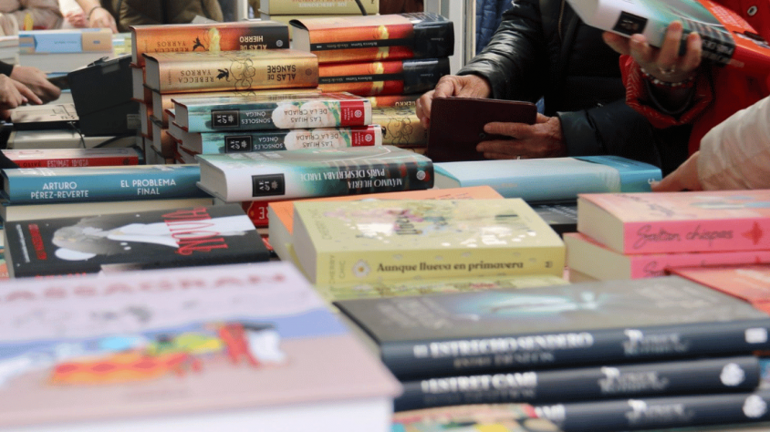 Assaig, pensament i ficció per Sant Jordi per entendre com la tecnologia transforma la societat, amb veus vinculades a Catalunya.