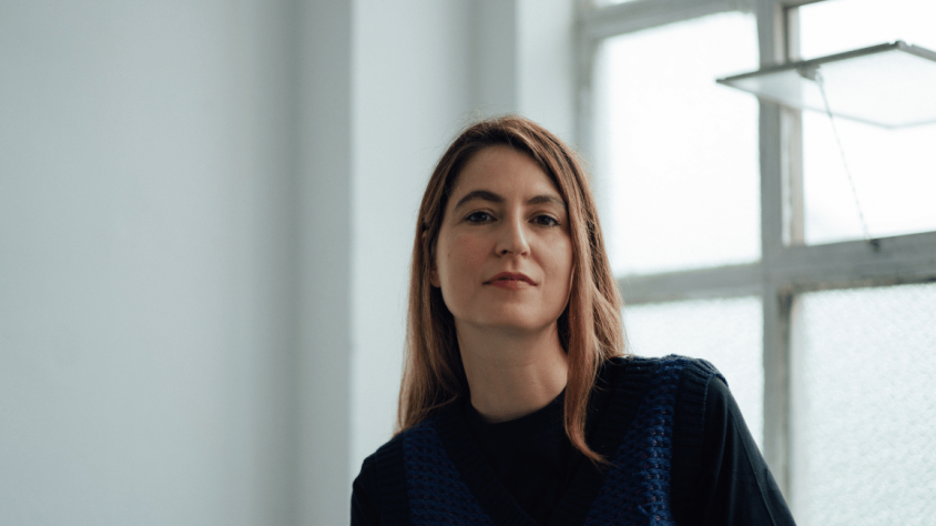 La comissària de Sónar+D, Cristina Checa, reflexiona sobre IA, creativitat i el futur d’internet en una edició que vol recuperar el factor humà davant l’automatització digital.